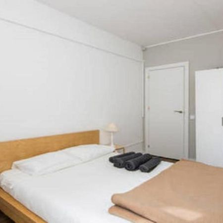 Sagarda Familia Private Sunny Room برشلونة المظهر الخارجي الصورة