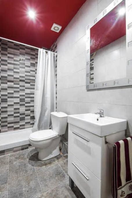 Sagarda Familia Private Sunny Room برشلونة المظهر الخارجي الصورة